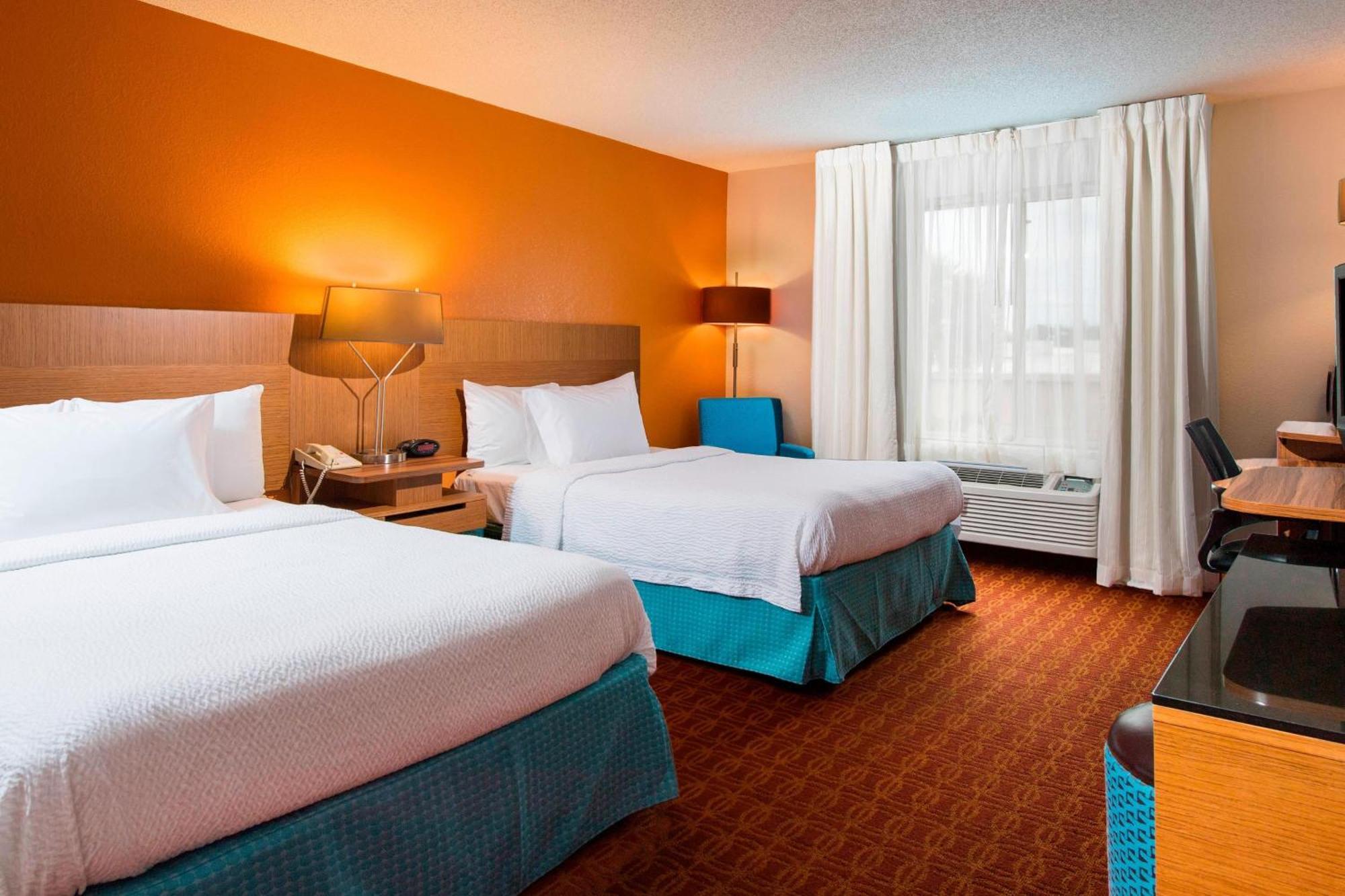 Fairfield Inn & Suites By Marriott Fort Myers Cape Coral Cypress Lake Zewnętrze zdjęcie