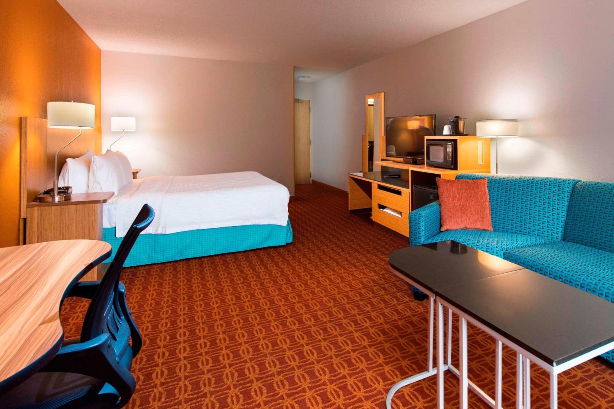 Fairfield Inn & Suites By Marriott Fort Myers Cape Coral Cypress Lake Zewnętrze zdjęcie