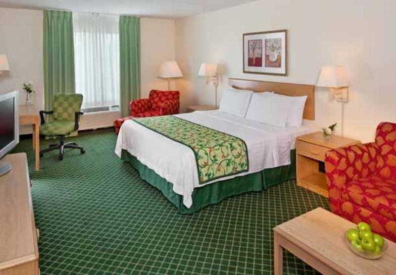 Fairfield Inn & Suites By Marriott Fort Myers Cape Coral Cypress Lake Pokój zdjęcie