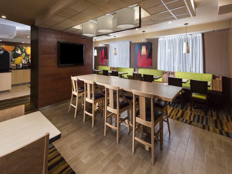 Fairfield Inn & Suites By Marriott Fort Myers Cape Coral Cypress Lake Zewnętrze zdjęcie